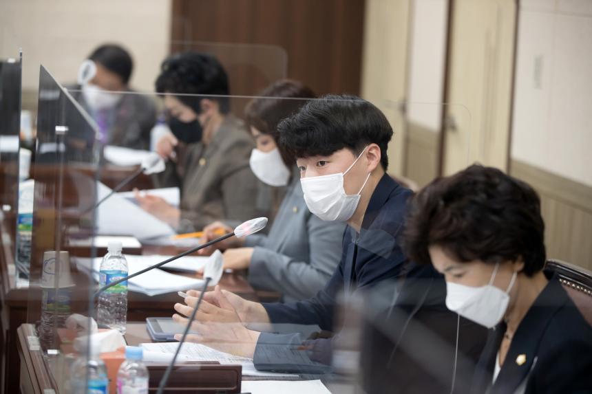 제239회 영등포구의회 제1차 정례회 사회건설위원회 업무보고