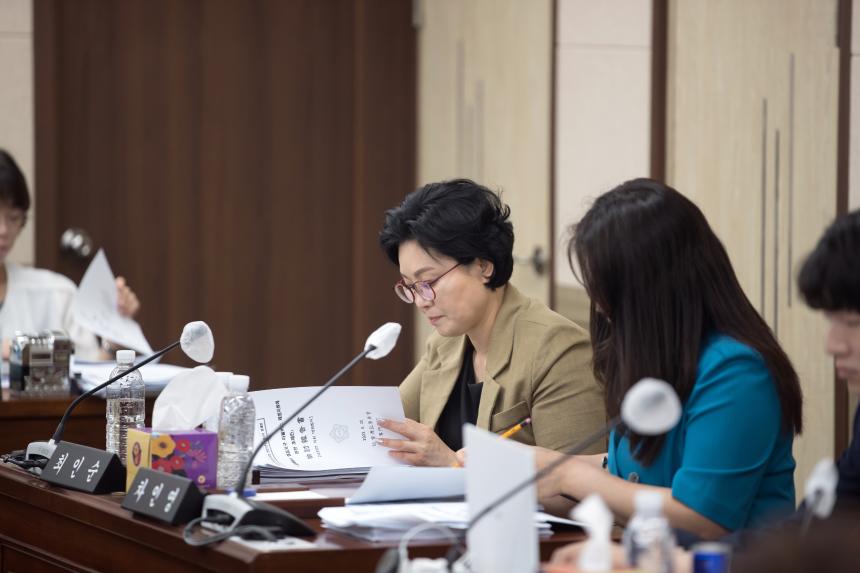 제245회 영등포구의회 제1차 정례회 사회건설위원회 조례안 등 심사