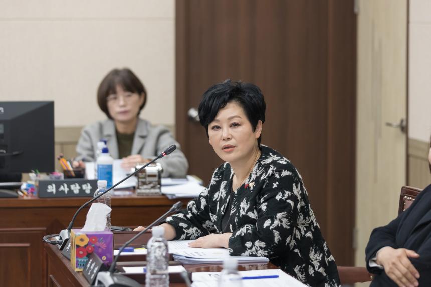 제249회 영등포구의회 제2차 정례회 사회건설위원회 업무보고