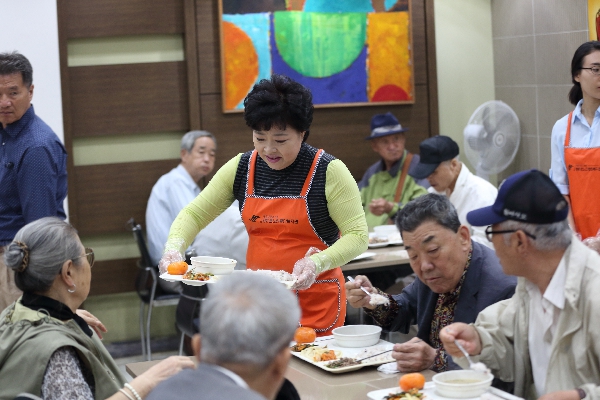 영등포노인종합복지관 배식행사