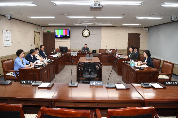 제200회 임시회 폐회중 제1차 운영위원회