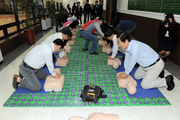 의원 구조 및 응급처치 심페소생술 교육
