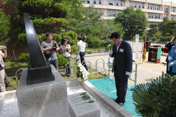 이탈리아  의무부대 참전기념비 재막식