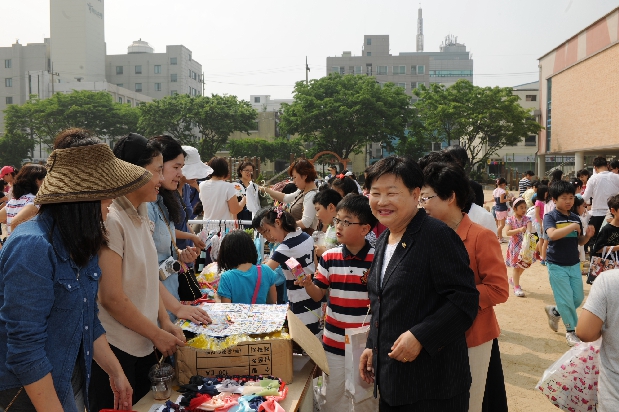 신영초교 바자회