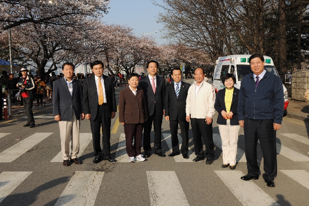 제8회 한강여의도 봄꽃축제 상황실 방문
