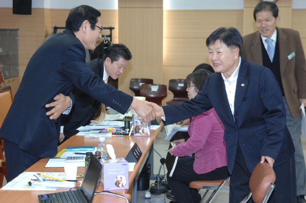 2010 행정사무감사장 방문