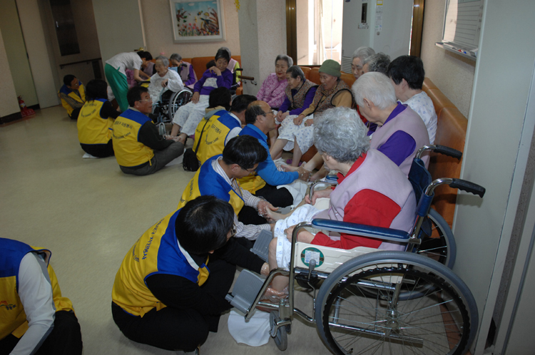 영등포구의회 의원 엘림 노인 전문 요양원 봉사활동