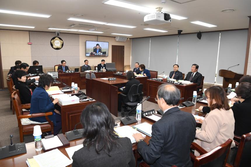 제211회 영등포구의회 2018년도 제2차 정례회 예산결산특별위원회 예산안 심사