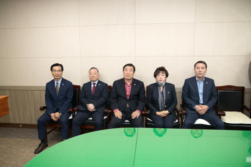 제8대 하반기 신임 의장단 환영식