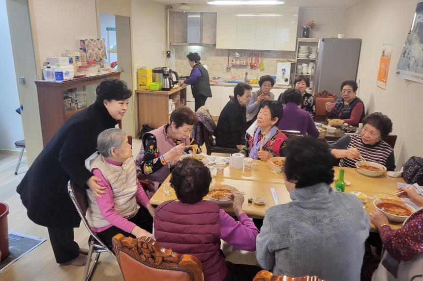 신길3동 래미안 프레비뉴 아파트 경로당 정월대보름맞이 단합대회