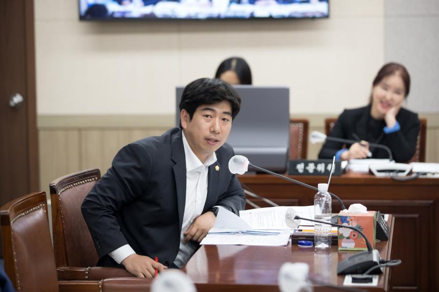 제245회 영등포구의회 제1차 정례회 사회건설위원회 업무보고