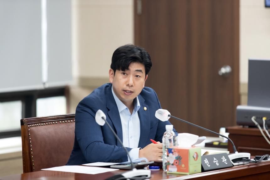 제247회 영등포구의회 임시회 사회건설위원회 추가경정예산안 심사