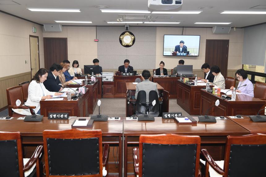 제247회 임시회 폐회중 운영위원회