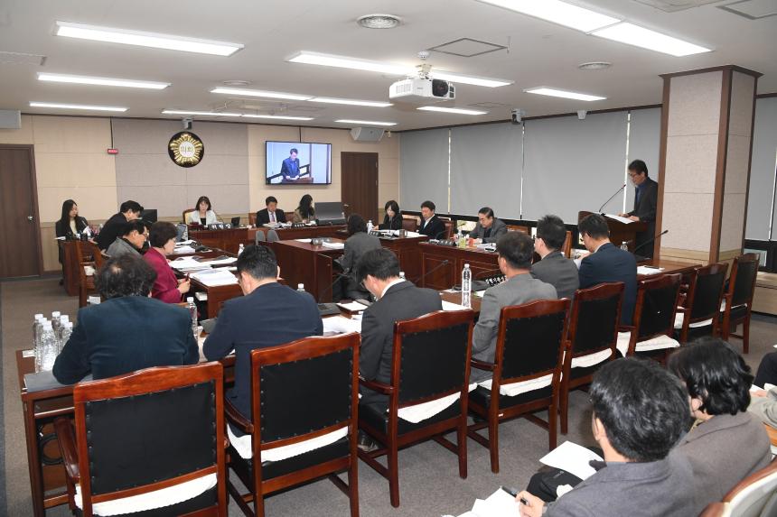 제257회 영등포구의회 제2차 정례회 행정위원회 조례안심사