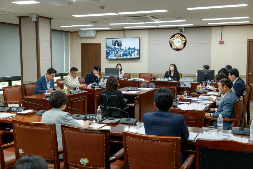 제261회 영등포구의회 제1차 정례회 사회건설위원회 업무보고