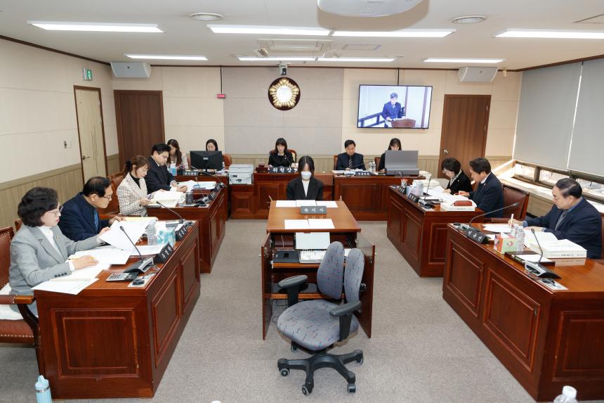 제266회 영등포구의회 제2차 정례회 행정위원회 예산안심사